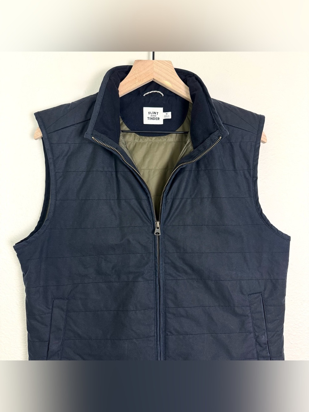 Flint and Tinder York Quilted Vest Waxed Canvas Water Resistant Navy Blue Small - Picture 8 of 15